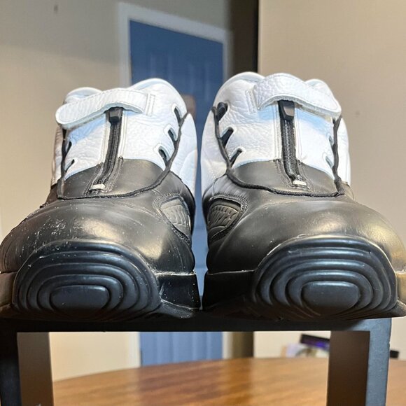 Men's 2021 Reebok Answer IV 'Step Over' Black & White Sneaker Size 11.5 - Picture 4 of 8